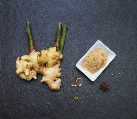 whole ginger and powdered ginger